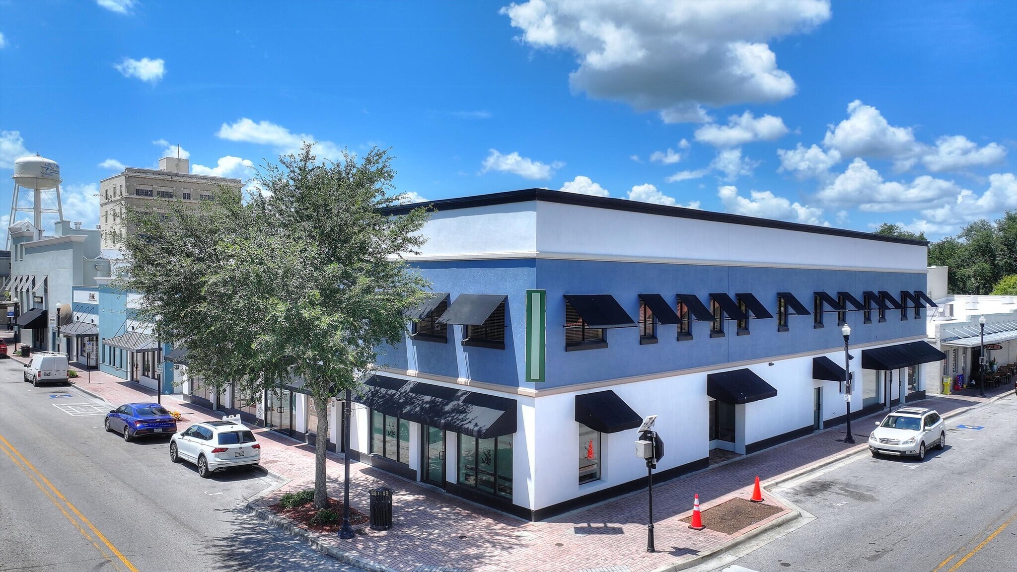 55 3rd St NW, Winter Haven, FL à louer Photo de l’immeuble– Image 1 sur 10