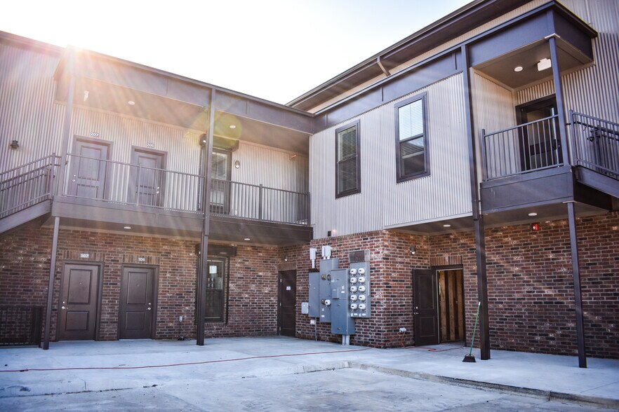 9101 R A Young Jr Dr, Fort Smith, AR à louer - Photo de l’immeuble – Image 3 sur 16