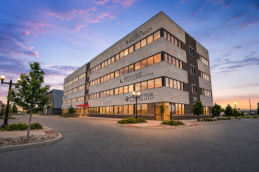 9410 Calumet Ave, Munster, IN à louer - Photo de l’immeuble – Image 3 sur 22