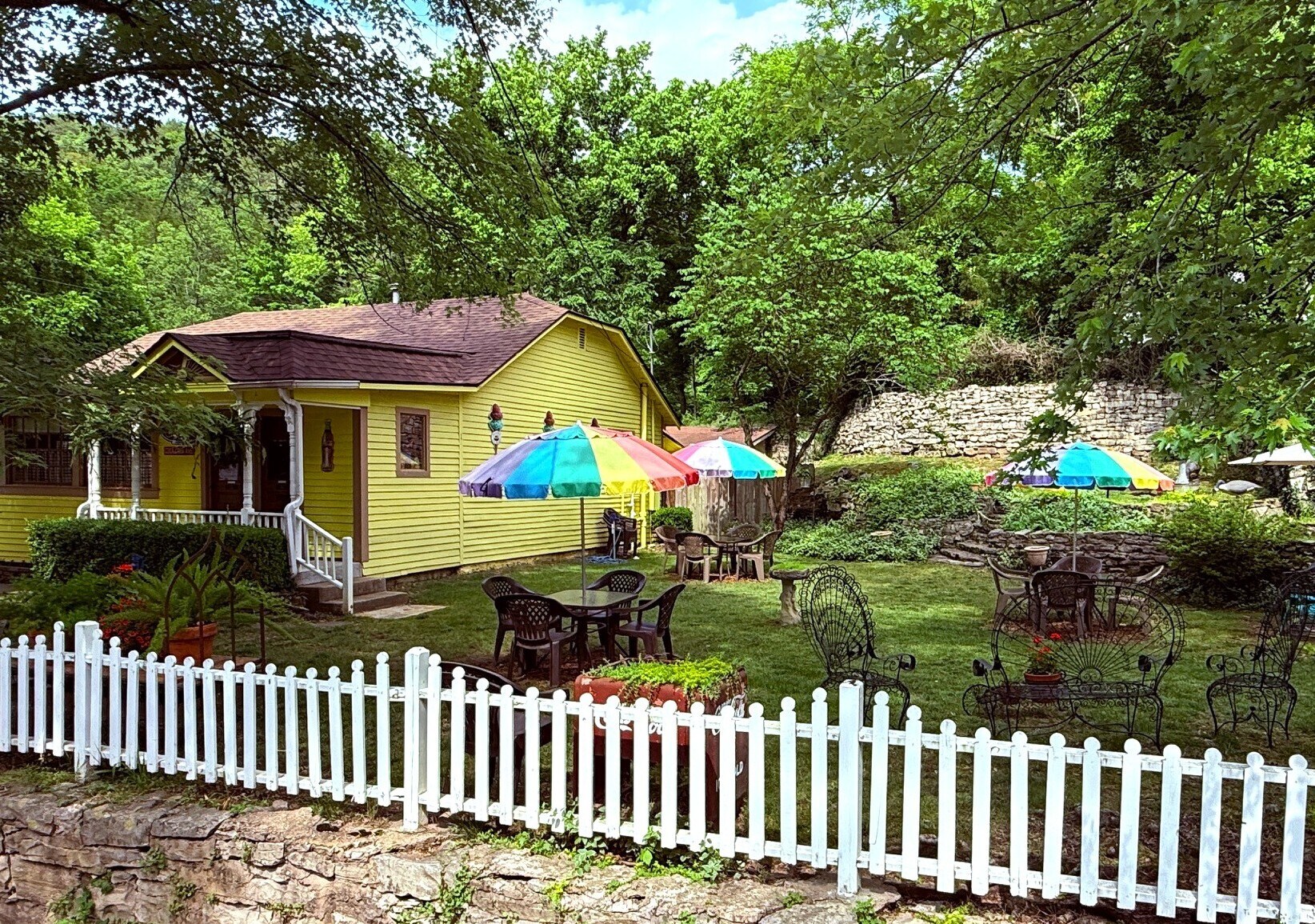 273 N Main St, Eureka Springs, AR à vendre Photo de l’immeuble– Image 1 sur 21