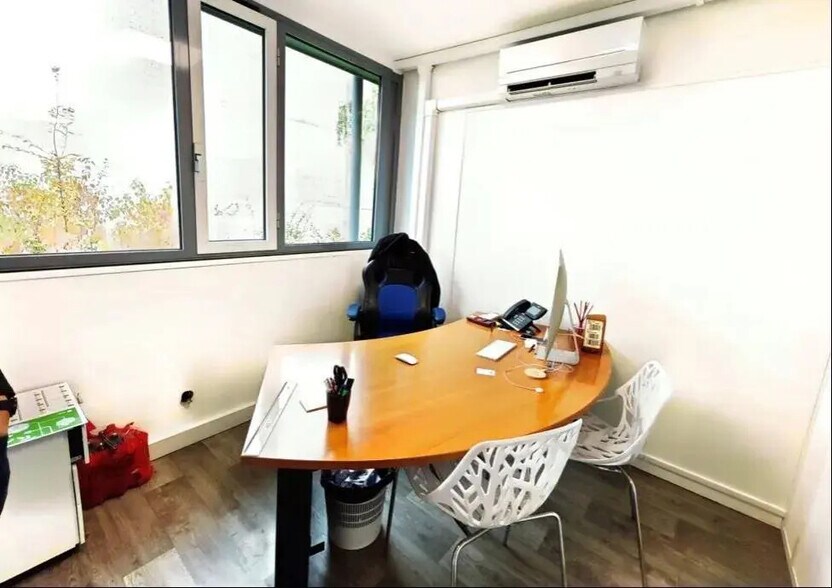 Bureau dans Templemars à vendre - Photo de l’immeuble – Image 3 sur 3