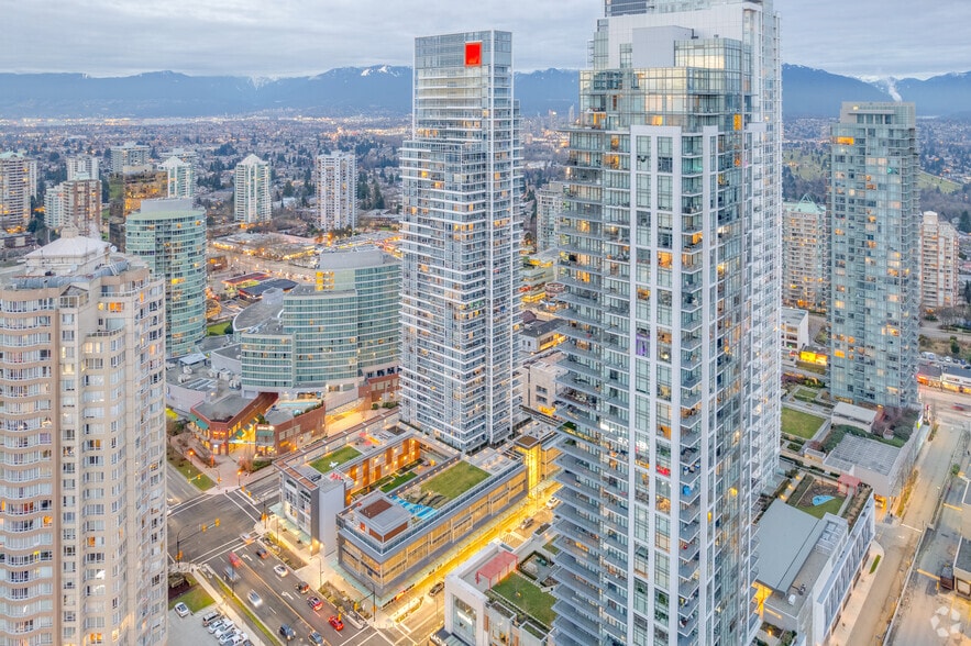 6051 Silver Dr, Burnaby, BC à louer - Photo de l’immeuble – Image 2 sur 10