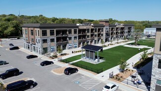 Plus de détails pour 15325 Old Town Dr, Parkville, MO - Local commercial à louer