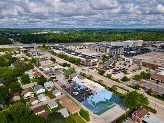 Plus de détails pour 305 W Silver Spring Dr, Glendale, WI - Bureau à vendre