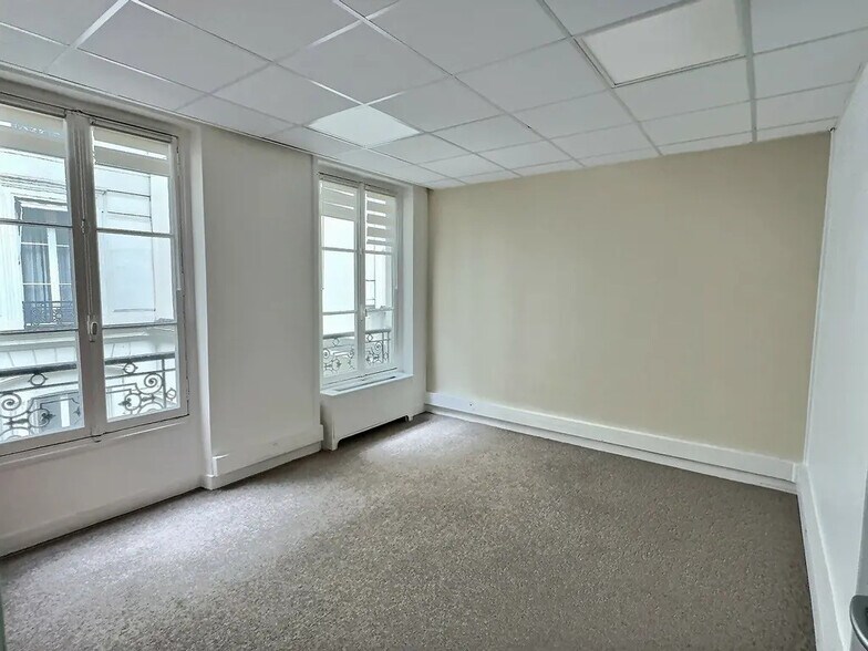 Bureau dans Paris à louer - Photo de l’immeuble – Image 1 sur 8