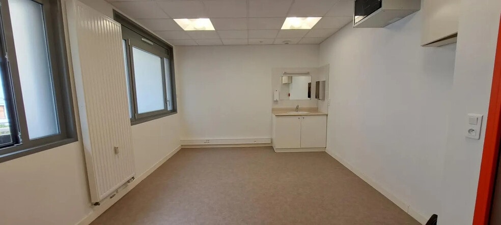 Rue Claude Mermet, Saint-Rambert-en-Bugey à louer - Photo intérieure – Image 2 sur 3