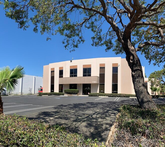 1151 Duryea Ave, Irvine, CA à louer - Photo de l’immeuble – Image 2 sur 10