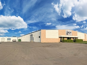 9300 Southwest Dr, Fort Worth, TX à louer Photo intérieure– Image 2 sur 2