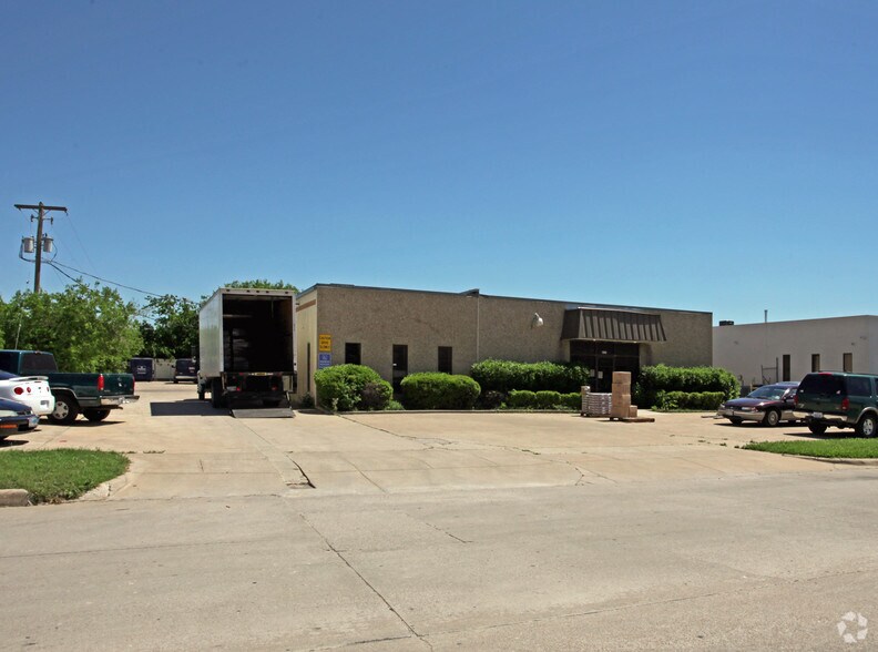 8801 Forum Way, Fort Worth, TX à louer - Photo principale – Image 1 sur 2