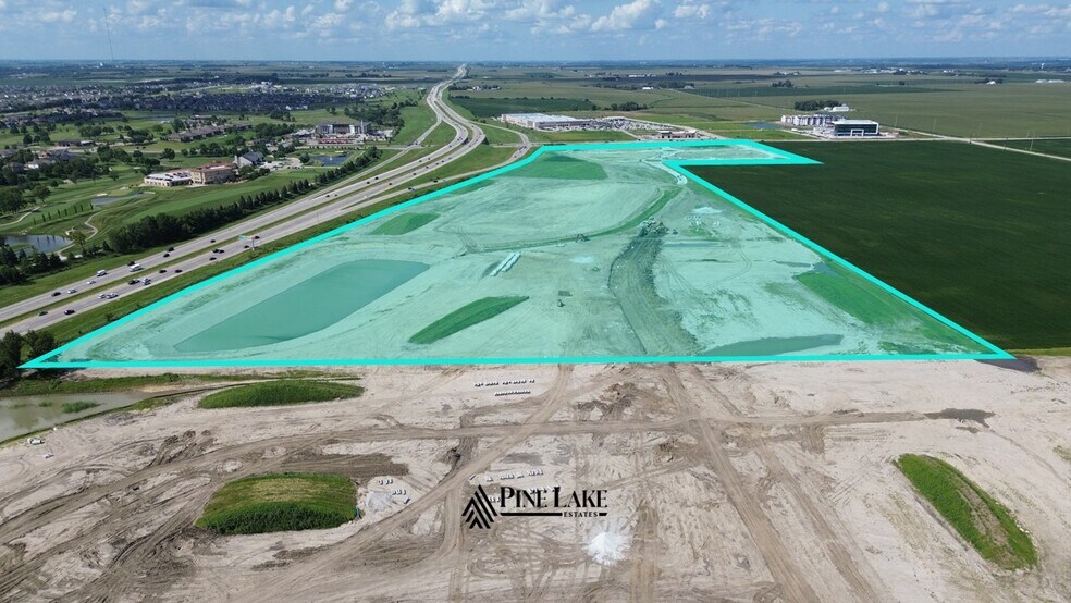 SEC NE 36th St, Ankeny, IA à vendre - Photo de l’immeuble – Image 3 sur 3