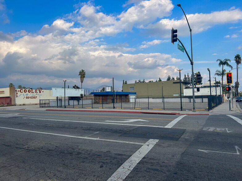 601 N D St, San Bernardino, CA à vendre - Photo de l’immeuble – Image 2 sur 11