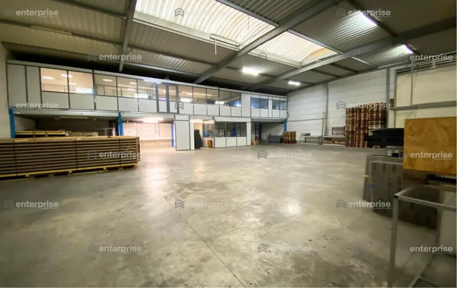 Local d’activités dans Chambly à louer - Photo intérieure – Image 3 sur 6