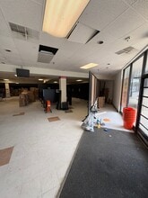 4516 Durham Chapel Hill Blvd, Durham, NC à louer Photo intérieure– Image 2 sur 11