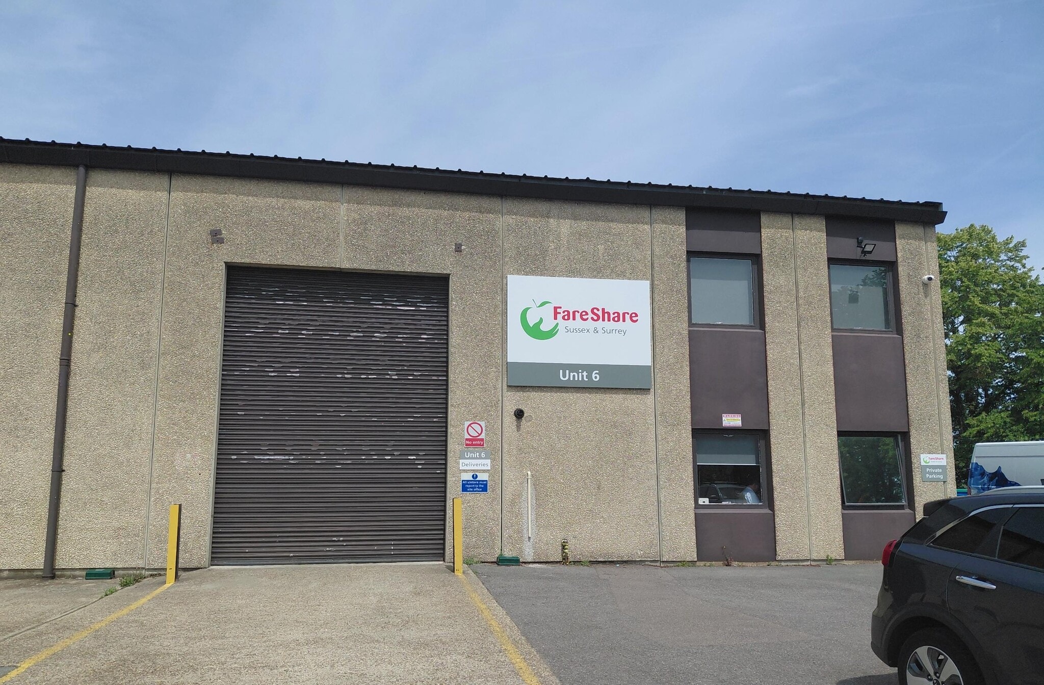 6-8 Midleton Industrial Estate, Guildford à louer Photo de l’immeuble– Image 1 sur 8