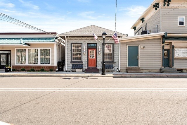 1 Church St, Allentown, NJ à vendre - Photo principale – Image 1 sur 22