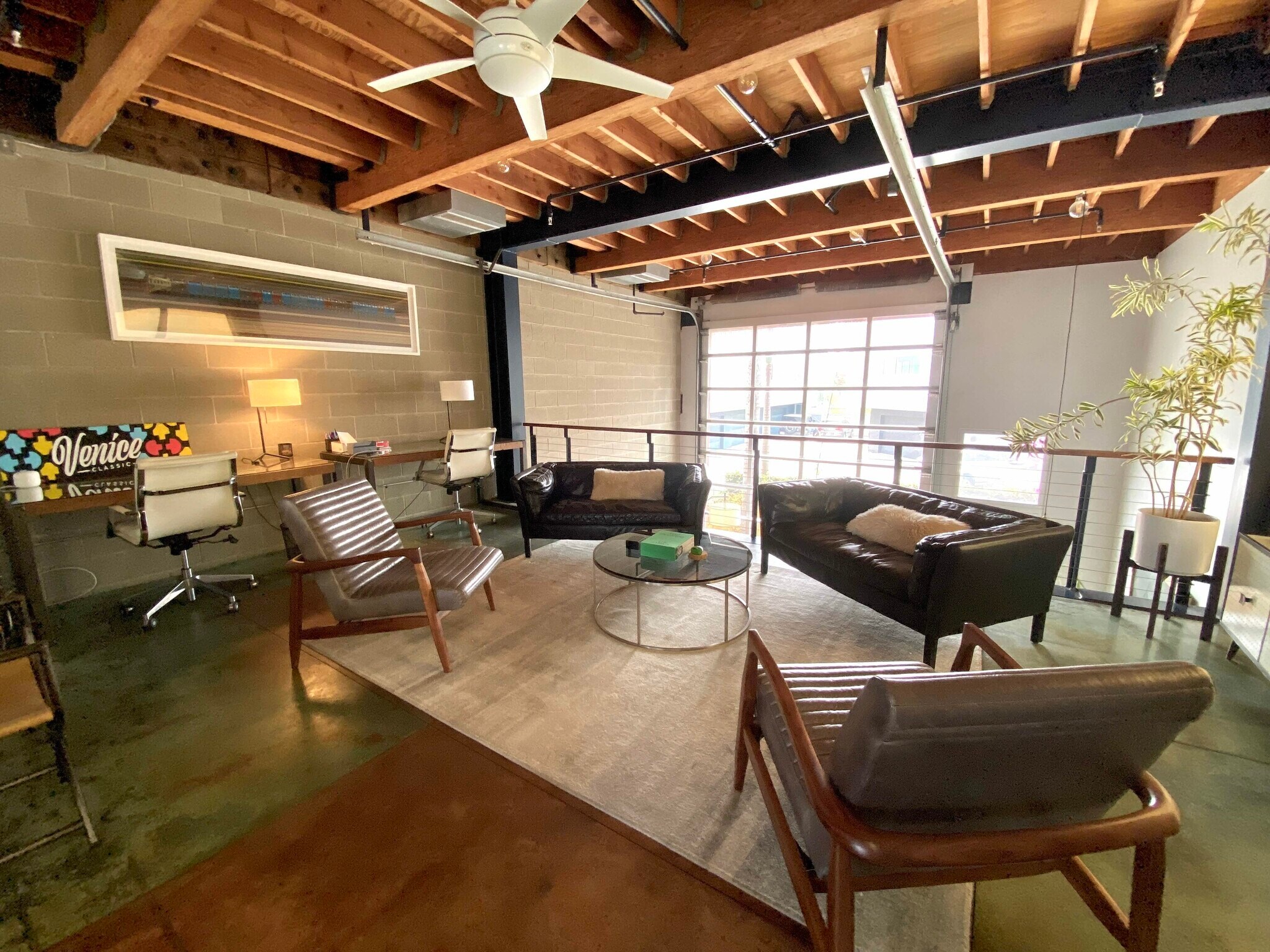2114 Narcissus Ct, Venice, CA à louer Photo intérieure– Image 1 sur 16