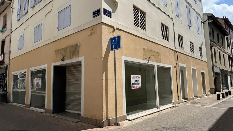 Local commercial dans Bourg-en-Bresse à louer - Photo de l’immeuble – Image 2 sur 11