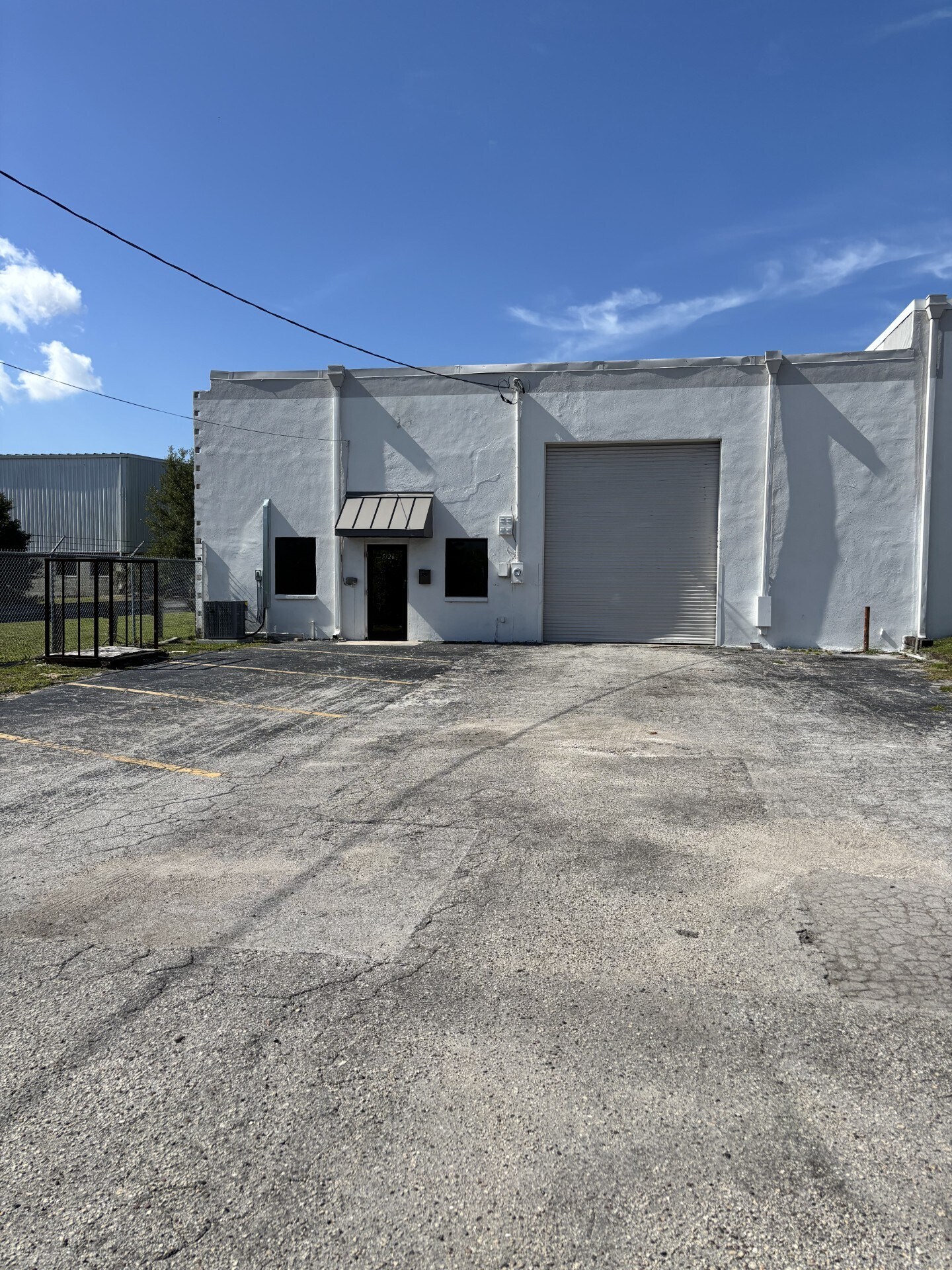 5126-5136 W Idlewild Ave, Tampa, FL à louer Photo de l’immeuble– Image 1 sur 12