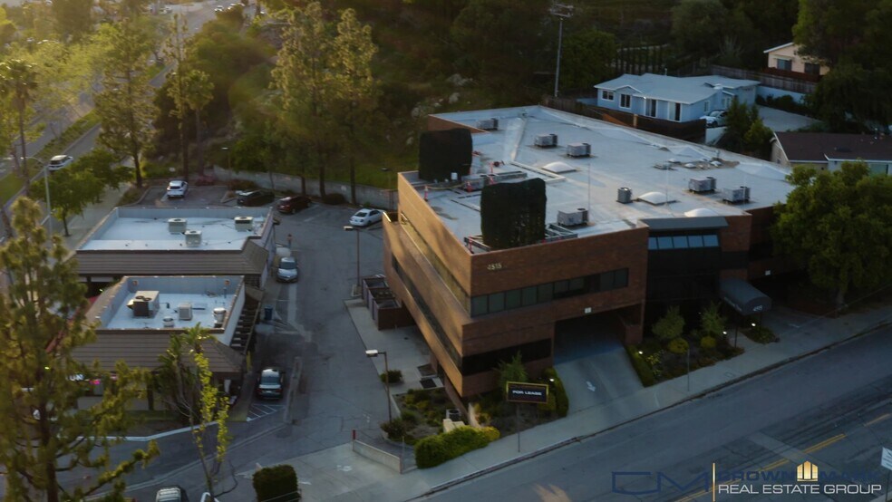 4515 Ocean View Blvd, La Cañada Flintridge, CA à louer - Vidéo sur l’annonce professionnelle – Image 2 sur 19