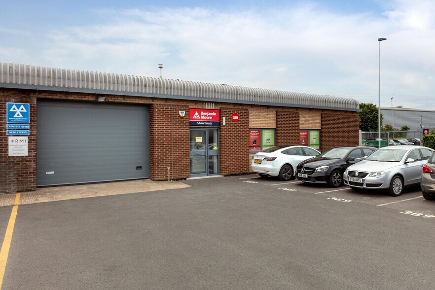 389 Sykes Rd, Slough à louer - Photo de l’immeuble – Image 2 sur 6
