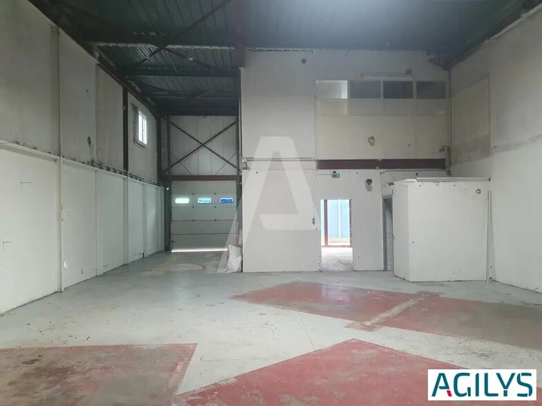 Local d’activités dans Champigny-sur-Marne à louer - Photo intérieure – Image 2 sur 6