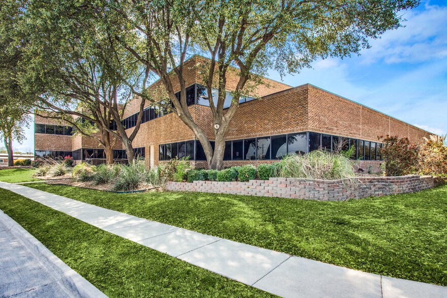 6600 Paige Rd, The Colony, TX à louer - Photo de l’immeuble – Image 3 sur 24