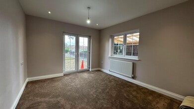 63 Twist Way, Slough à louer Photo intérieure– Image 2 sur 10