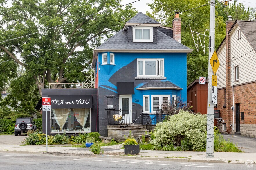 925 King St W, Hamilton, ON à vendre - Photo de l’immeuble – Image 2 sur 2