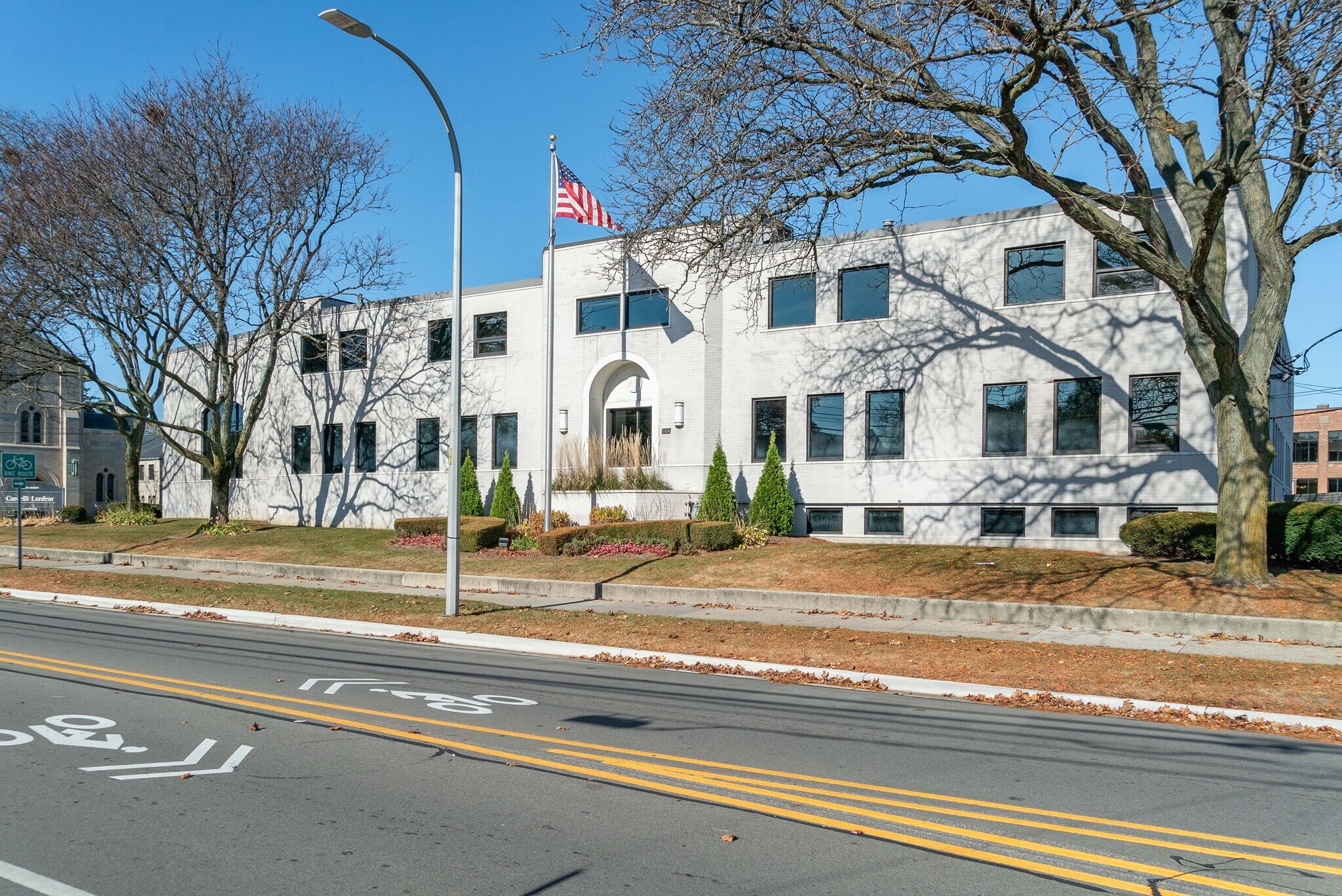 322 W Lincoln Ave, Royal Oak, MI à louer Photo principale– Image 1 sur 17