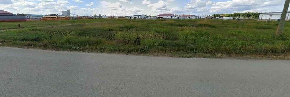16 Sylvaire Close, Sylvan Lake, AB à vendre - Aérien – Image 1 sur 3