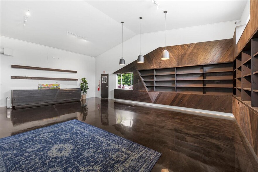 481 Applegate Way, Ashland, OR à vendre - Photo intérieure – Image 3 sur 32