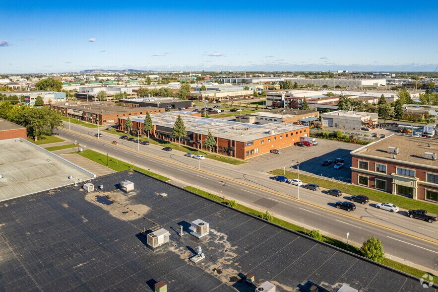 72 Boul Brunswick, Pointe-claire, QC à louer - Aérien – Image 2 sur 7