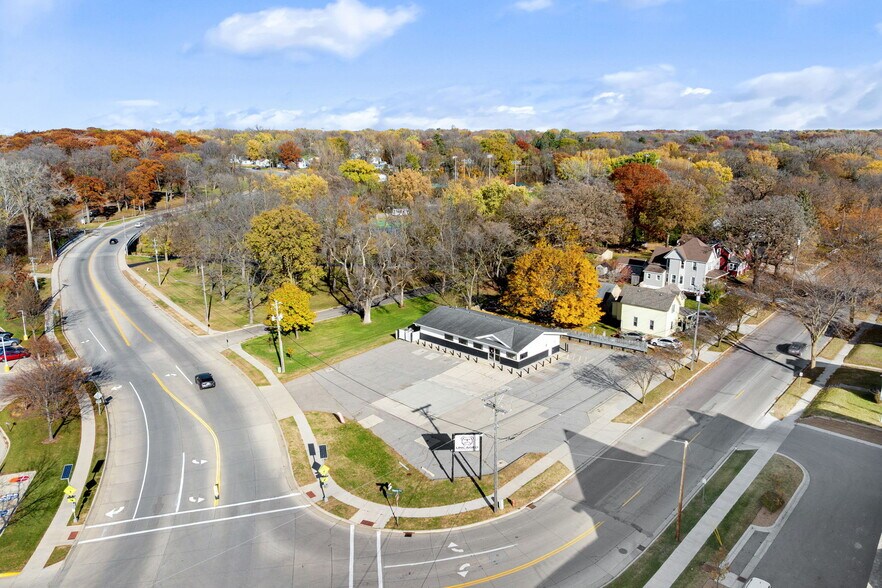 303 NE Mineral Spring Rd, Owatonna, MN à vendre - Photo de l’immeuble – Image 3 sur 10