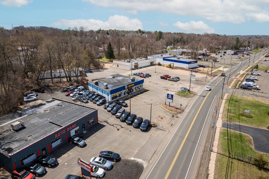59 Windsor Ave, Vernon, CT à louer - Photo de l’immeuble – Image 2 sur 4