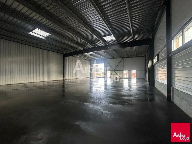 Local d’activités dans Vitré à louer - Photo intérieure – Image 3 sur 5