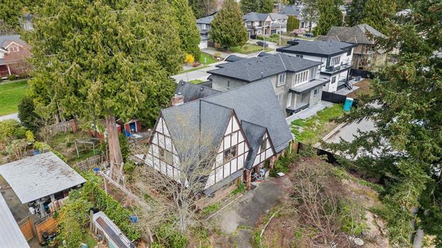 13491 Marine Dr, Surrey, BC à vendre - Photo de l’immeuble – Image 2 sur 17