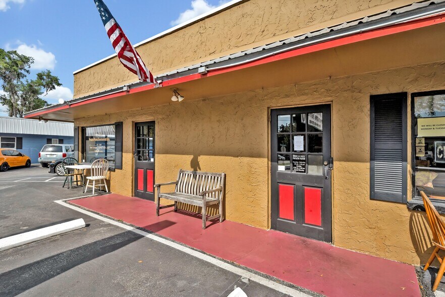 635 S Woodland Blvd, Deland, FL à vendre - Photo de l’immeuble – Image 2 sur 22