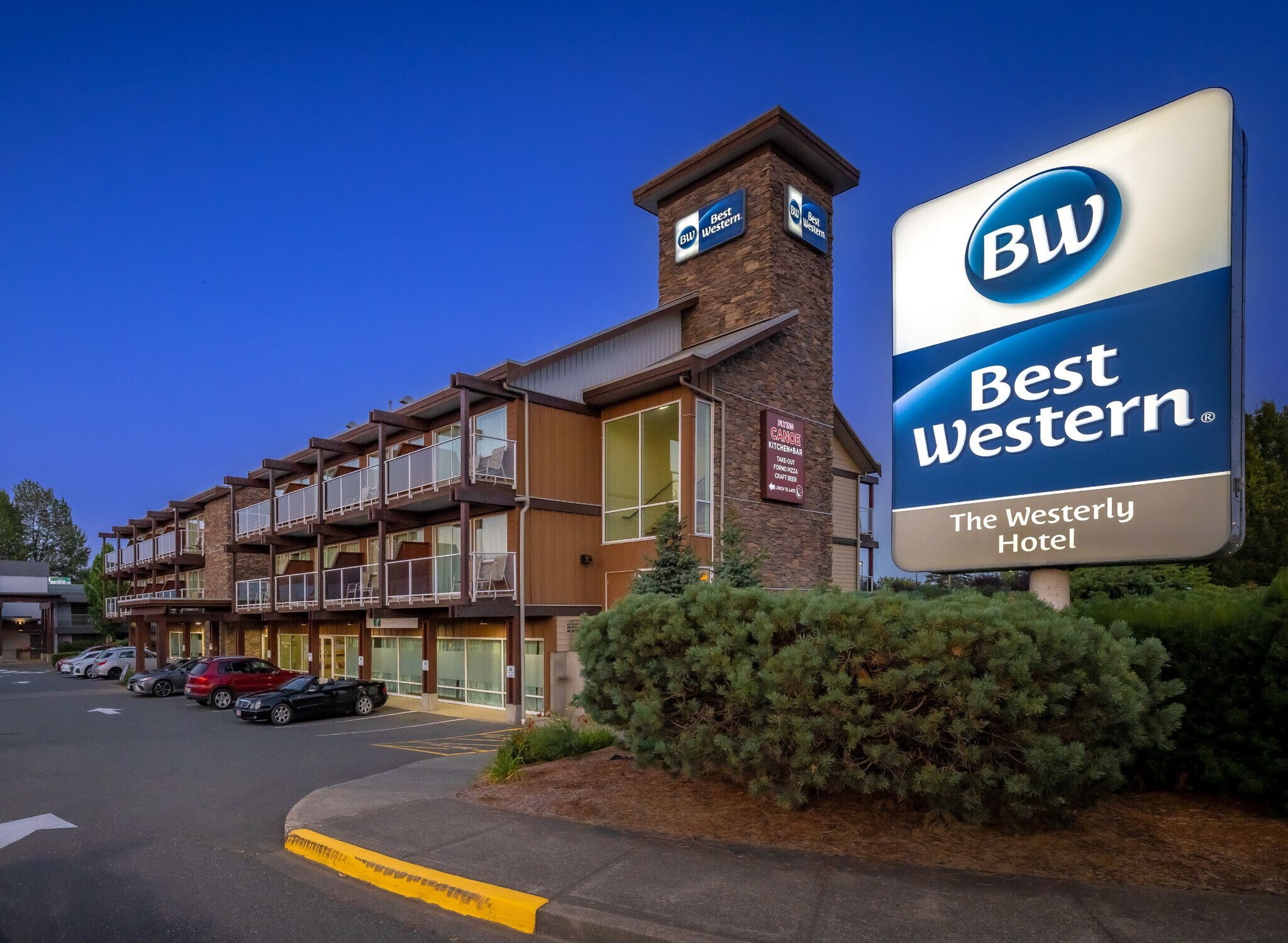 1590 Cliffe Ave, Courtenay, BC à vendre Photo de l’immeuble– Image 1 sur 4