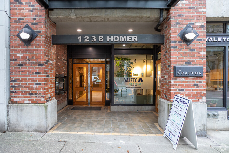 1238 Homer St, Vancouver, BC à louer - Photo de l’immeuble – Image 1 sur 5