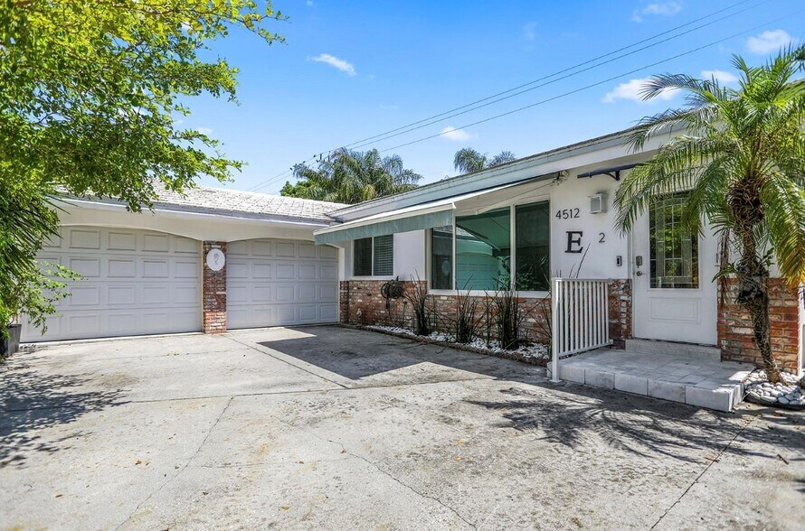 4512 Seagrape Dr, Lauderdale-by-the-Sea, FL à vendre - Photo de l’immeuble – Image 2 sur 24