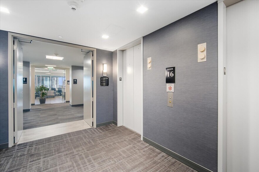 201 E Kennedy Blvd, Tampa, FL à louer - Photo de l’immeuble – Image 2 sur 30