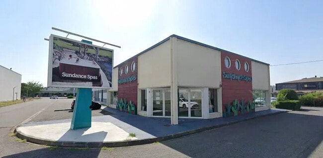 Plus de détails pour Local commercial à louer