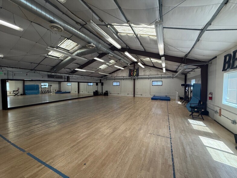 202 Tank Farm Rd, San Luis Obispo, CA à vendre - Photo de l’immeuble – Image 2 sur 10