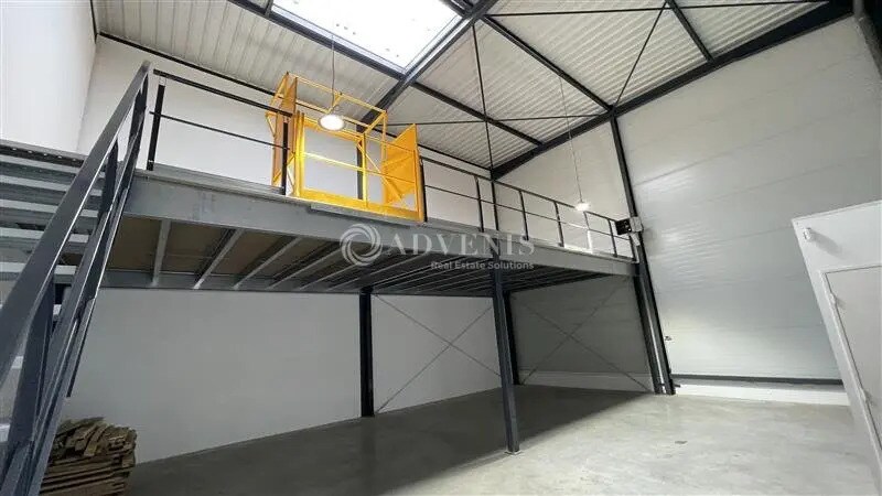 Local d’activités dans Bussy-Saint-Georges à louer Photo intérieure– Image 1 sur 9