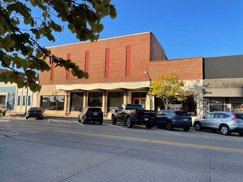 223 S Main St, Elkhart, IN à louer - Photo principale – Image 1 sur 8