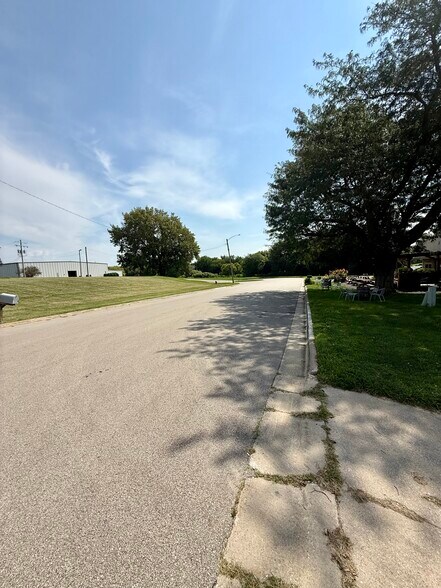 1805 Industrial Park Dr, Normal, IL à louer - Photo de l’immeuble – Image 2 sur 7