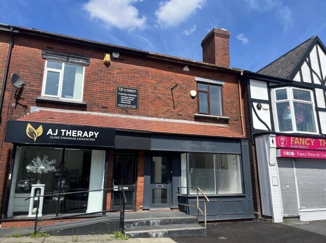 360 Chorley Old Rd, Bolton à louer - Photo de l’immeuble – Image 1 sur 1