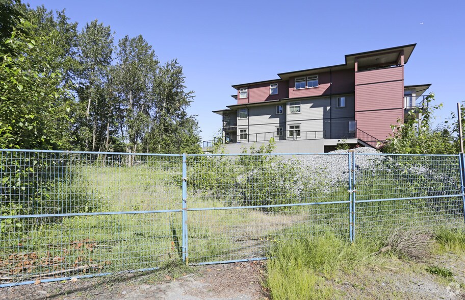 11655 Burnett St, Maple Ridge, BC à vendre - Photo de l’immeuble – Image 2 sur 3