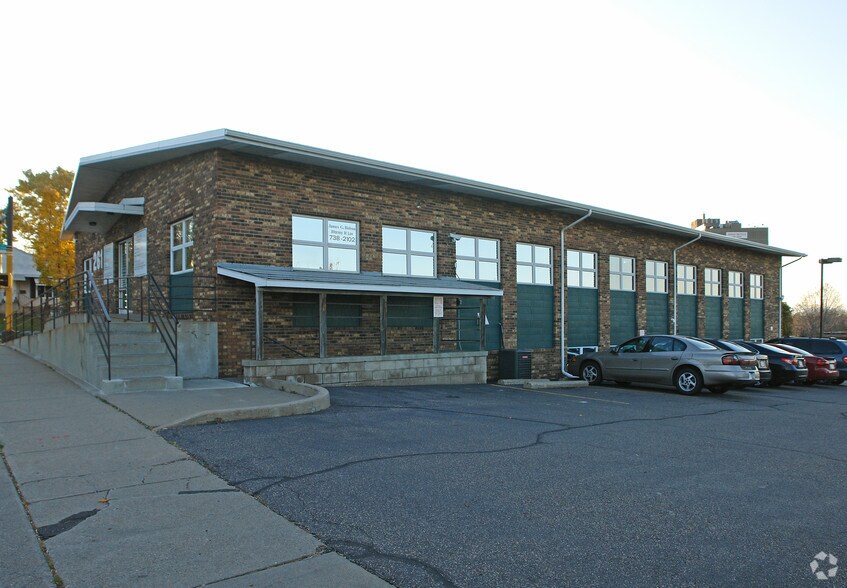 261 Ruth St N, Saint Paul, MN à louer - Photo de l’immeuble – Image 3 sur 3