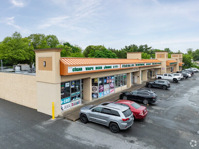 193-225 Commack Rd, Commack, NY à vendre - Photo principale – Image 1 sur 6